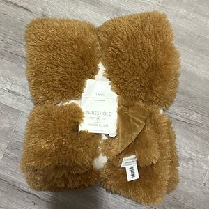 NWT Faux Fur Throw Blanket 50x60 Dark Tan Threshold designed with Studio McGee